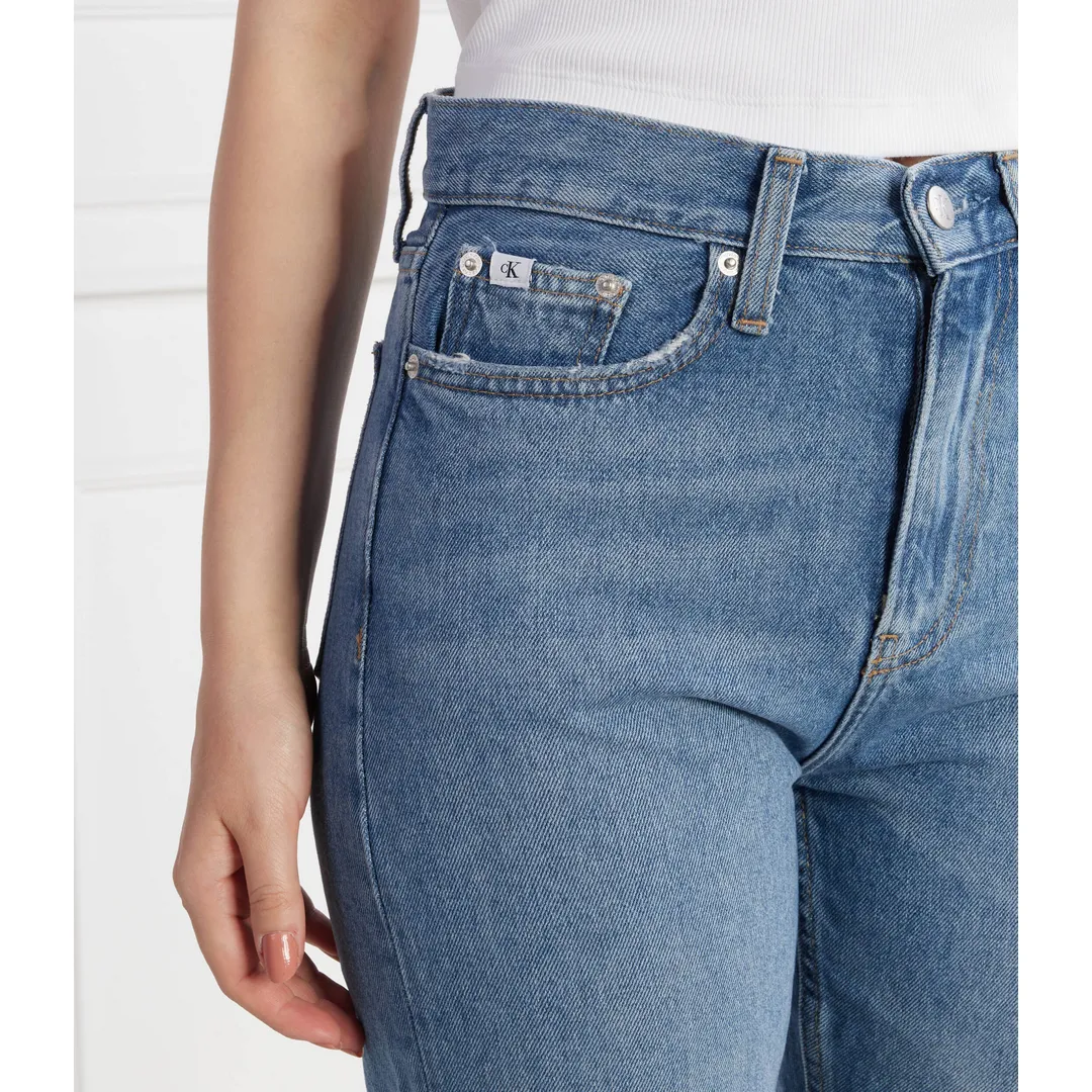 Uthentic Slim Straight
