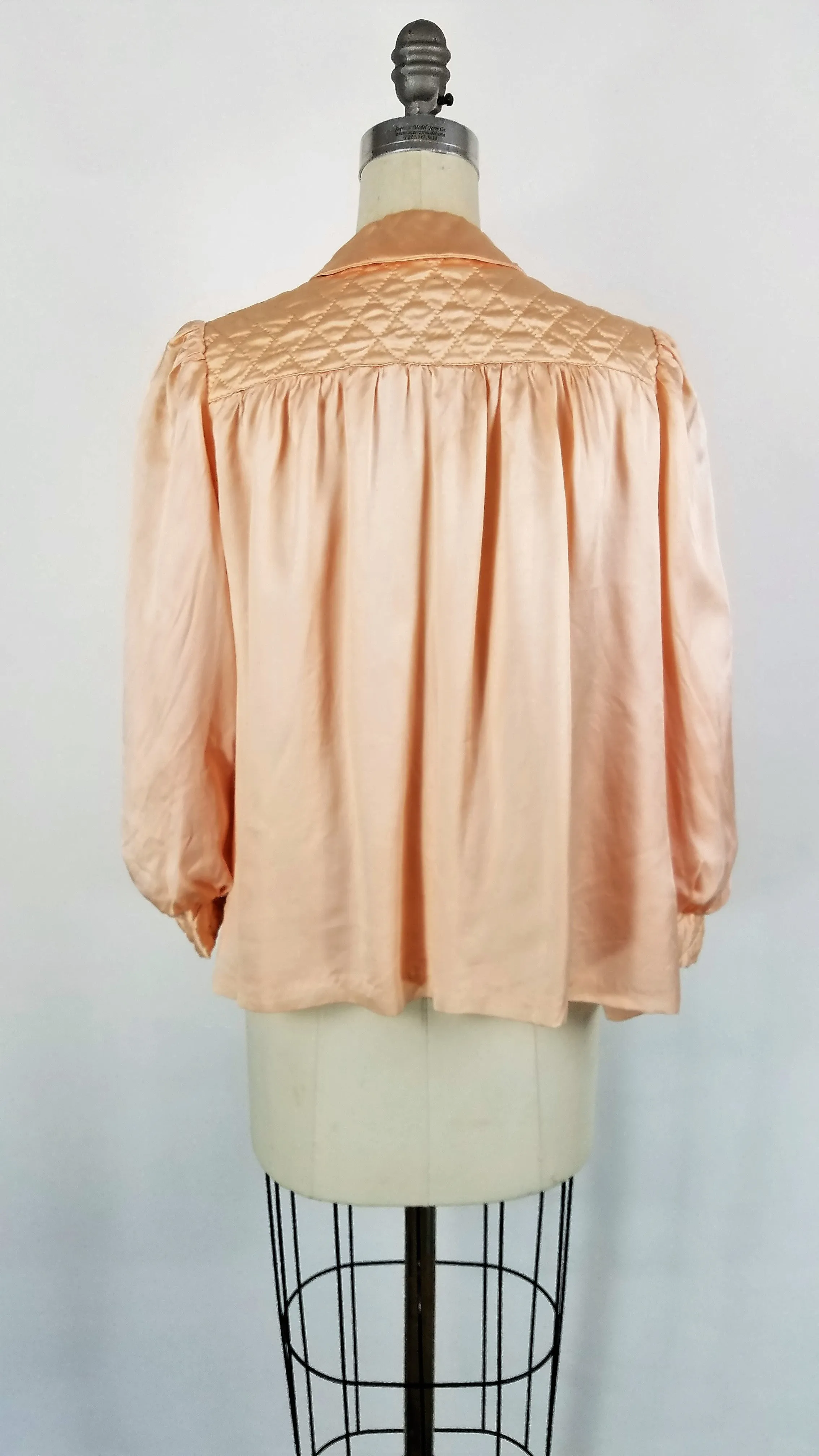 Vintage 1940s Bed Jacket In Peach Silk